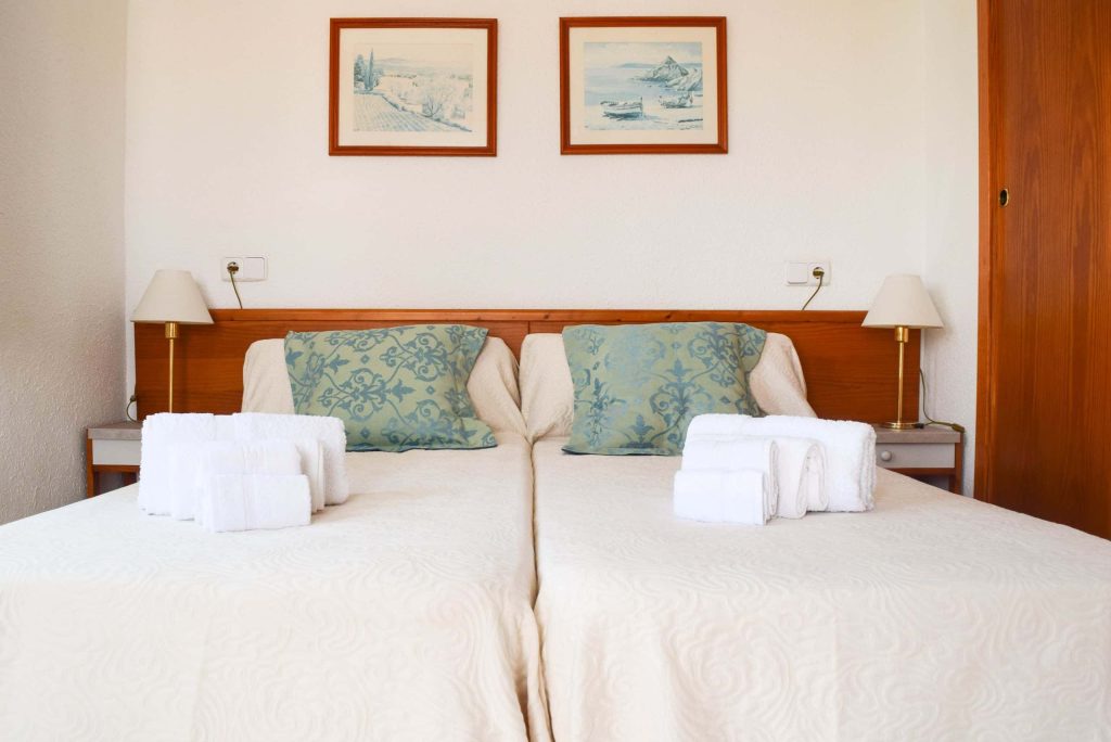 102-202-302-BED-scaled