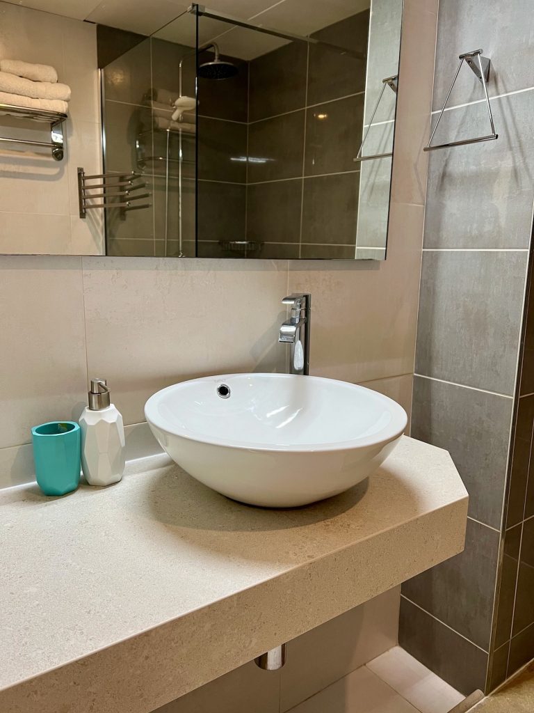 103 BATHROOM - VANITY 2023