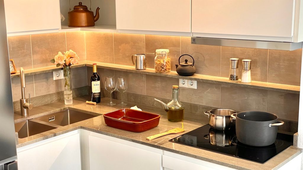 FullSizeRender. 101 Aqua. 7-JPG copy